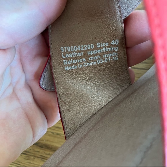 EUC Dansko Size 9.5 to 10EUR 40 Jessie Red Leather Wedge Sandals Womens Shoes - Picture 8 of 12